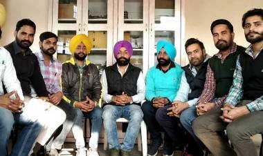 ਹੱਕੀ ਮੰਗਾਂ ਲਈ ਸੰਘਰਸ਼ ਕਰ ਰਹੇ ਅਧਿਆਪਕਾਂ ਨੂੰ ਨੌਕਰੀ ਤੋਂ ਕੱਢਣਾ ਮੰਦਭਾਗਾ ;- ਪ੍ਰੋ:ਹਰਪ੍ਰੀਤ ਕੋਟ 